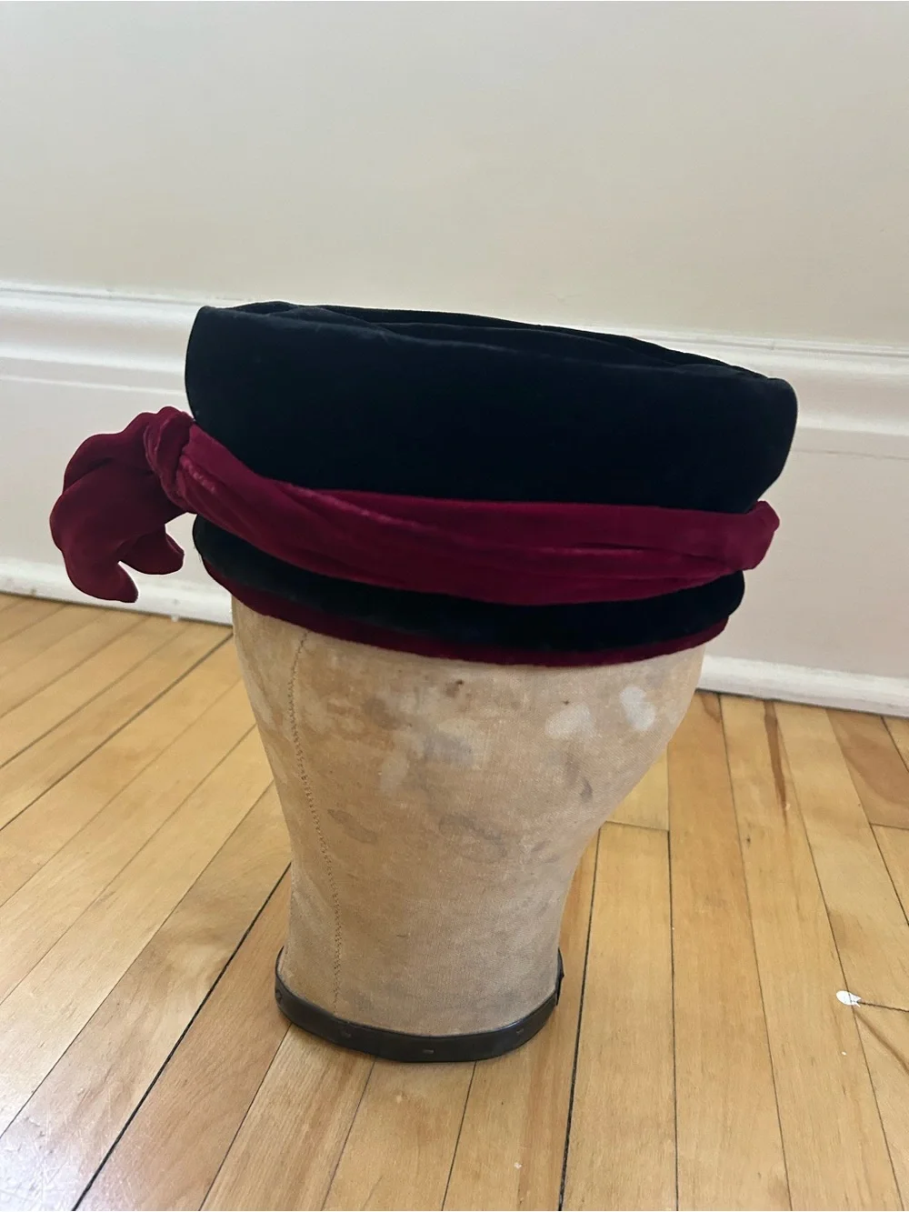 Libye Diamond 1950s Black Velvet Pillbox Hat with Wine Tail
